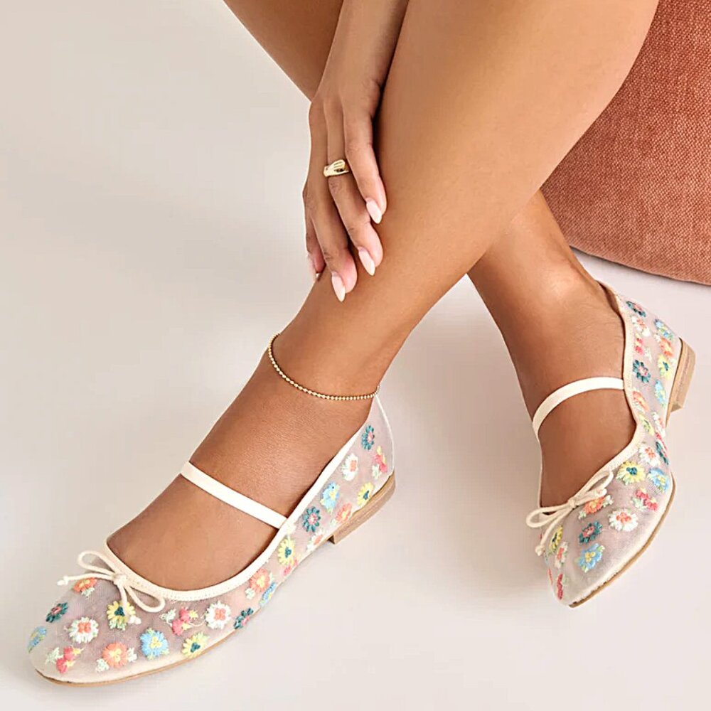 Dolce Vita White Floral Mesh Mary Jane Flats - Picture 2 of 7